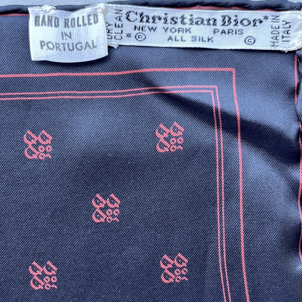 Christian Dior Scarf Size 18,5 X 18,5 in Color Black/Red - Picture 2 of 4